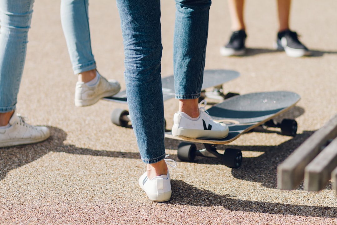 Střihy dámských džínů: Jak vybrat ty pravé